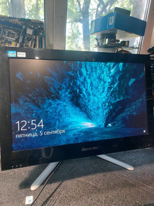 ПК моноблок Lenovo IdeaCentre C340(Intel Core i3)чорний+клавіатура+миш