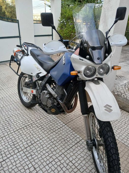 SUZUKI DR 650 SE impec com MUITO material