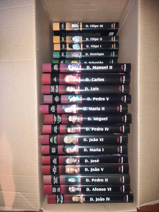 Coleção Reis de Portugal completa [sem uso].Círculo dos Leitores.