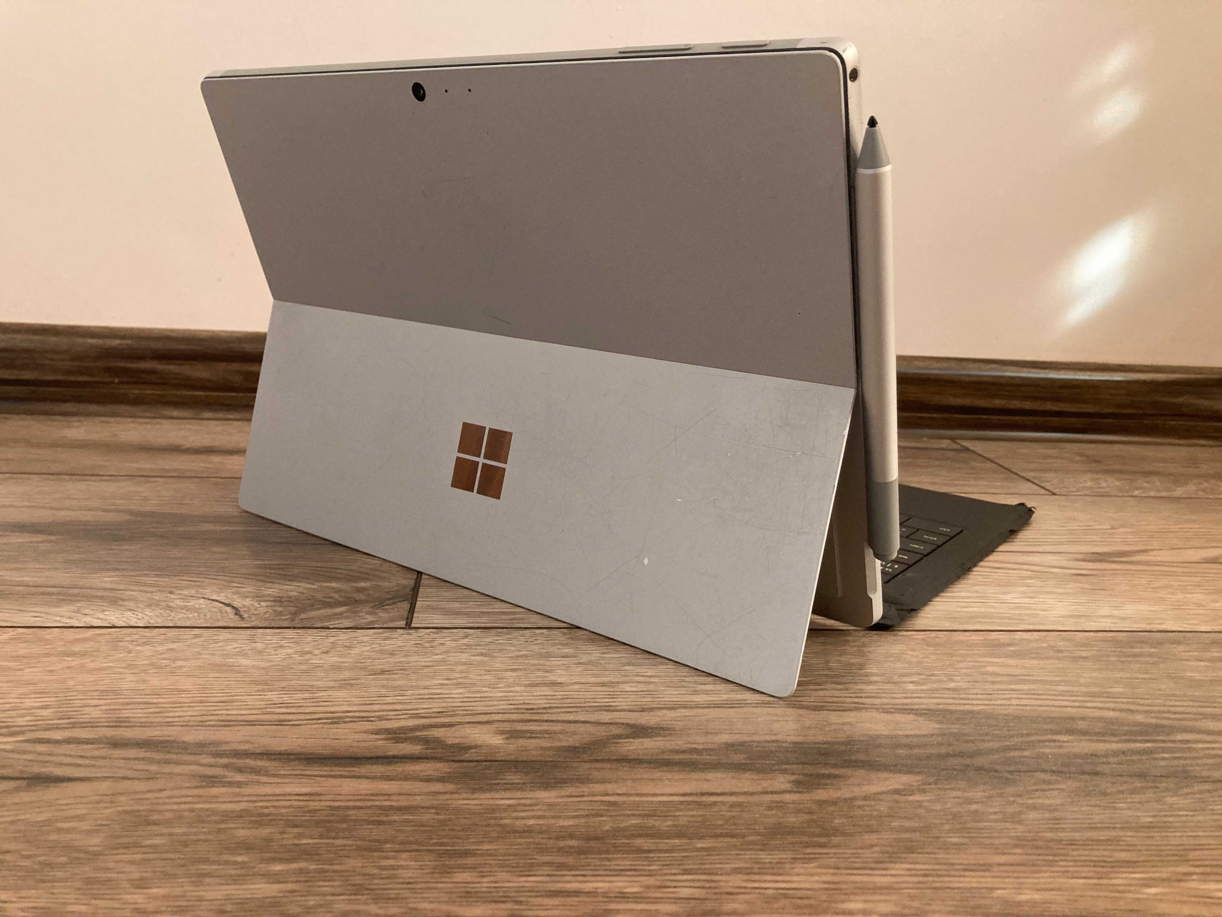 Tablet Microsoft Surface Pro 5 i Surface Pen