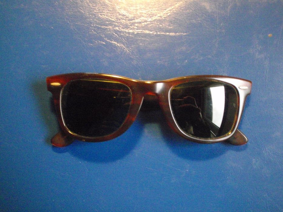 Óculos de Sol Ray-Ban - Bausch & Lomb. USA Wayfarer