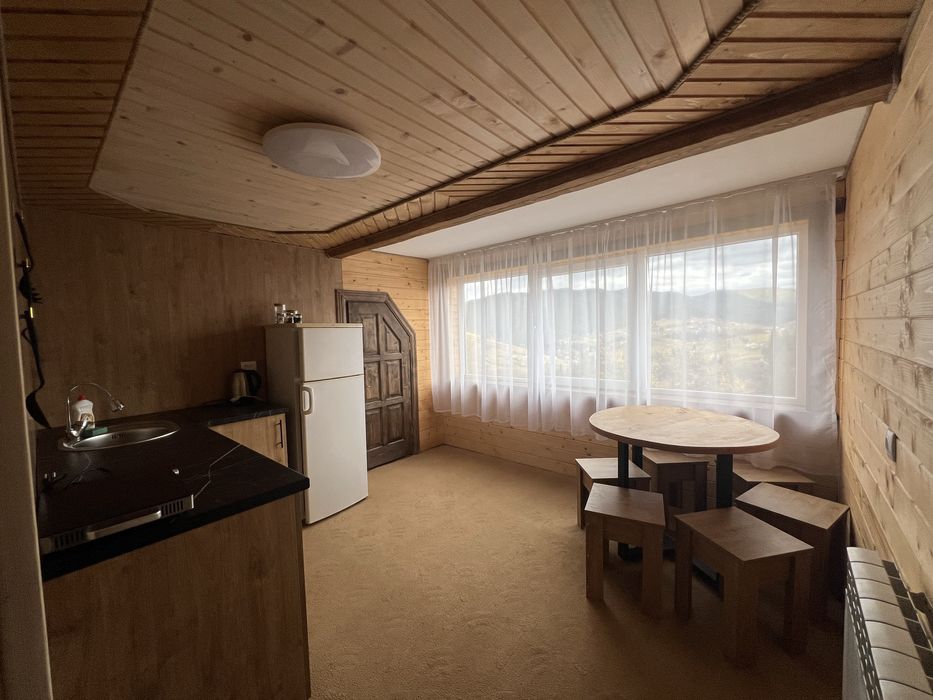 Проживання у Ворохті  Wood House