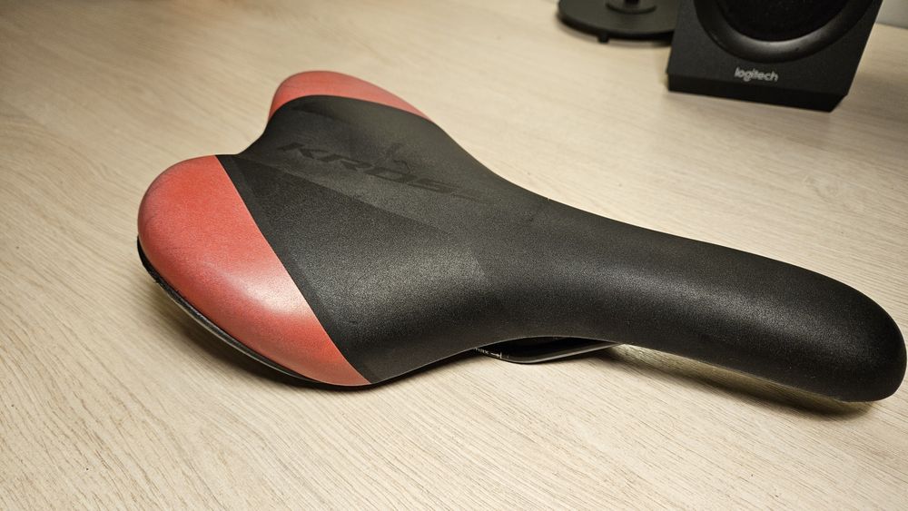 Siodełko Kross czerwone akcenty