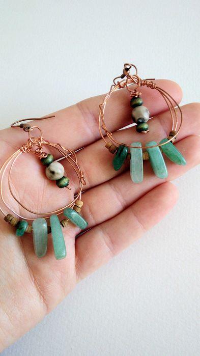 Brincos grandes com pedras