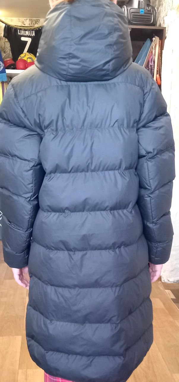 Продам зимову куртку/пальто найк/Nike оригінал