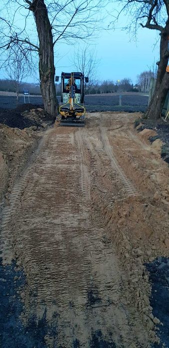 Usługi minikoparką, roboty ziemne, wykopy, wiertnica, niwelacja terenu