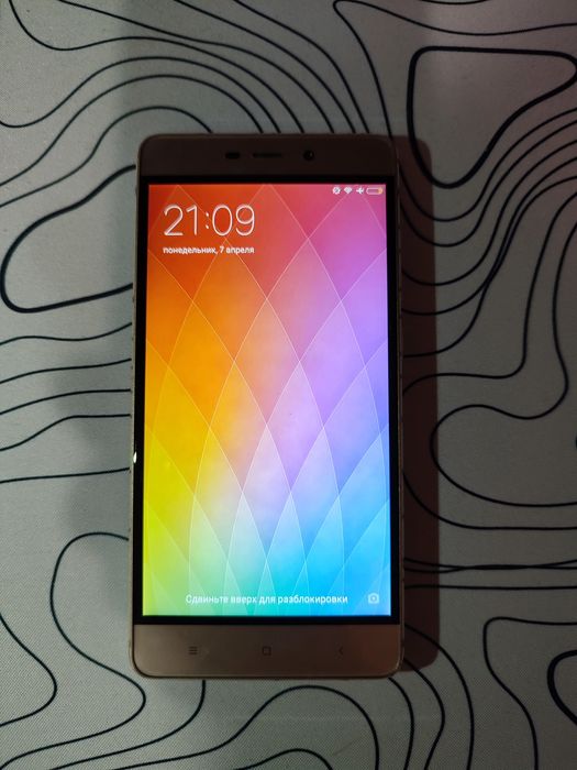 Redmi 4 (3/32 GB)