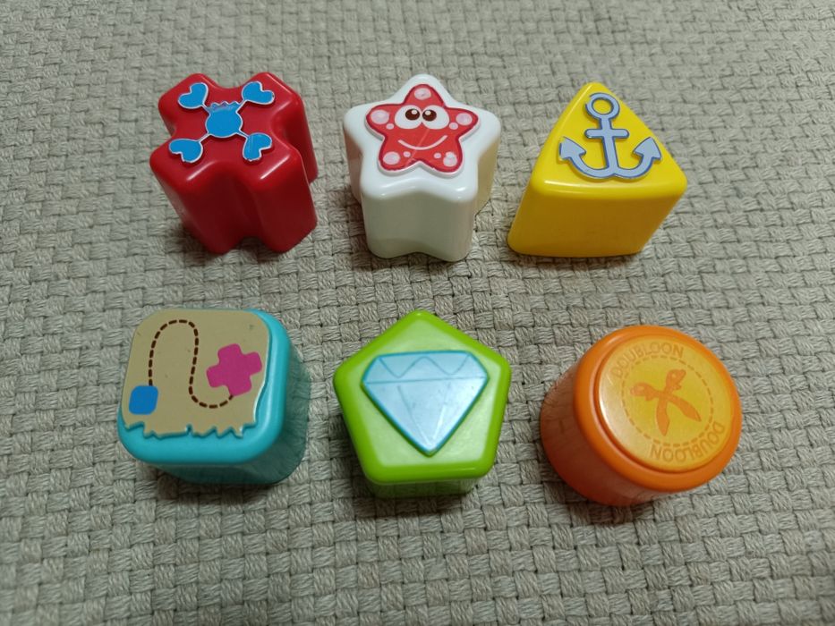 3 Conjuntos de Blocos Infantis de Formas e Cores Diferentes