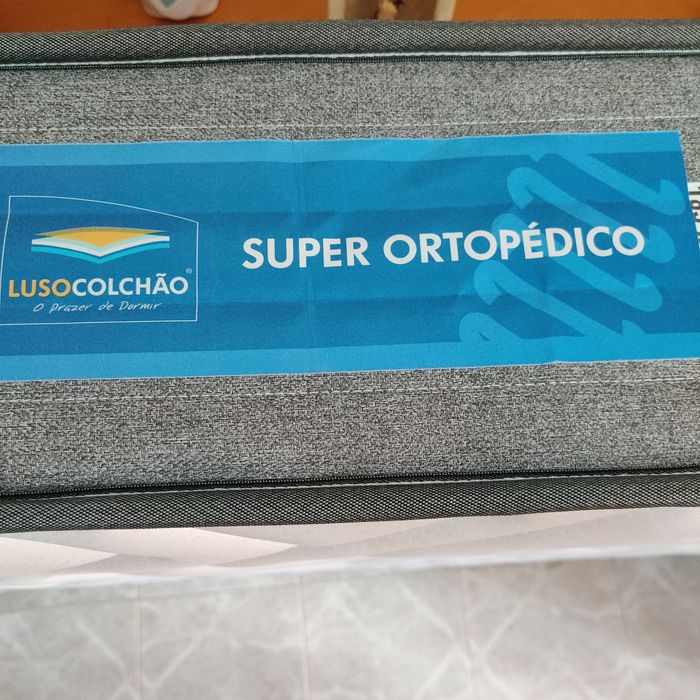 Dois colchões novos