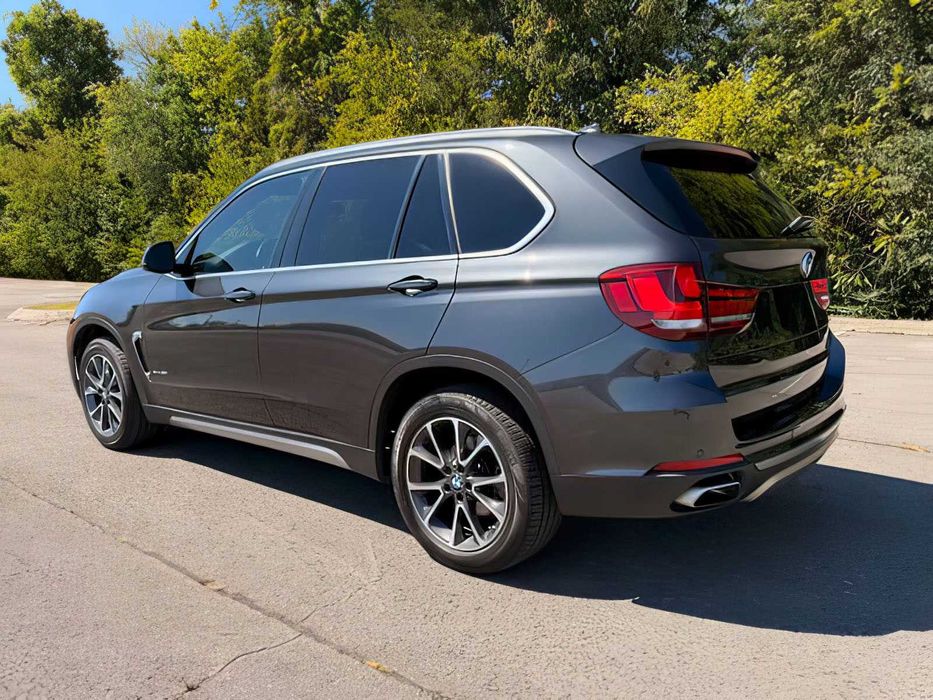 BMW X5      2018