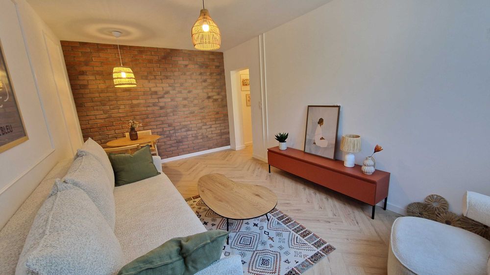 Świeżo wyremontowane *winda *wysoki standard