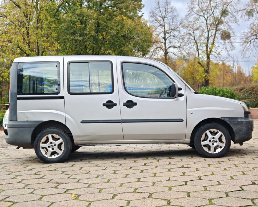 Samochód Fiat doblo
