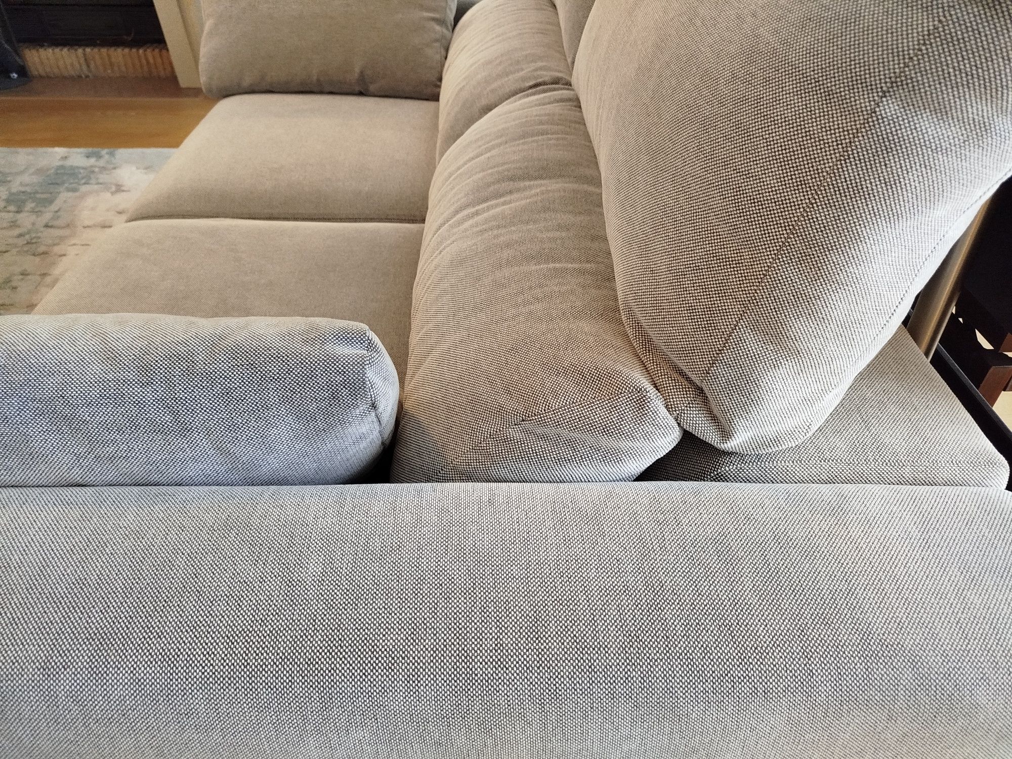 Sofá ikea 2 lugares ESKILSTUNA