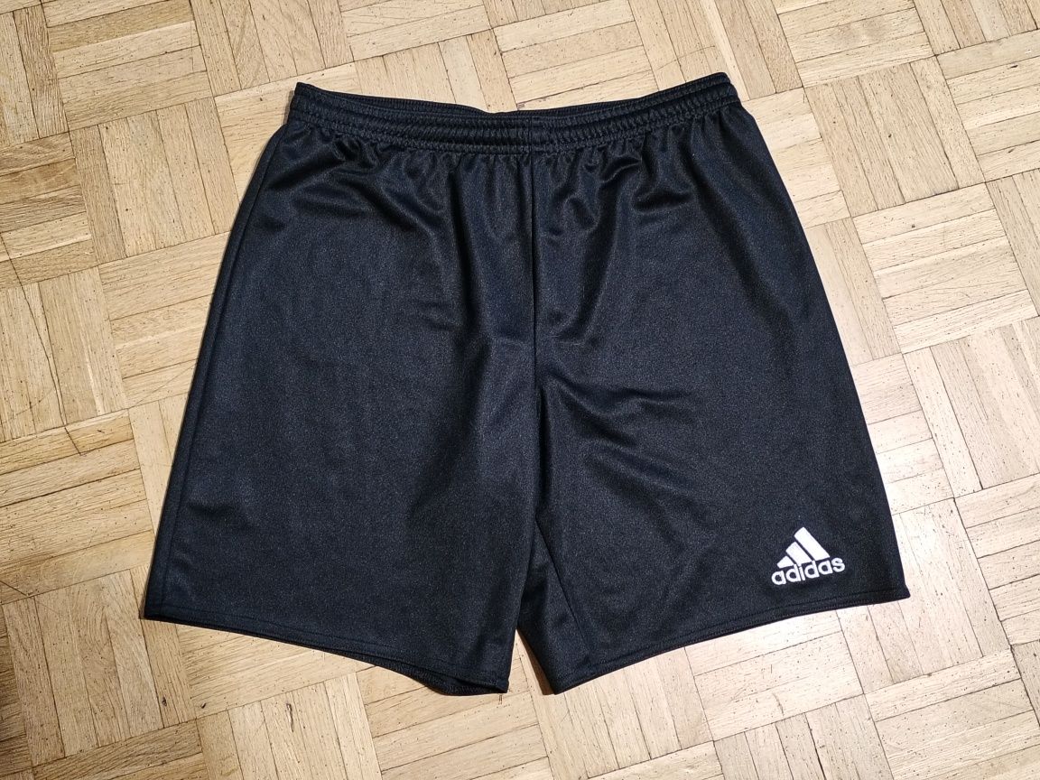 Krótkie spodenki Adidas
