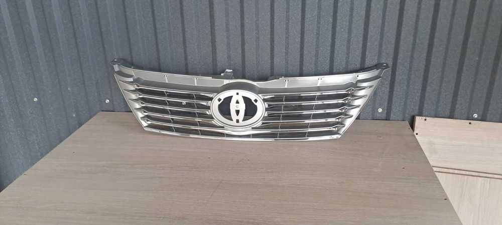 TOYOTA CAMRY 11-14 (50) хром  EUR