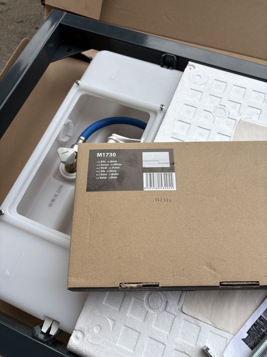 Stelaż podtynkowy Delfin komplet