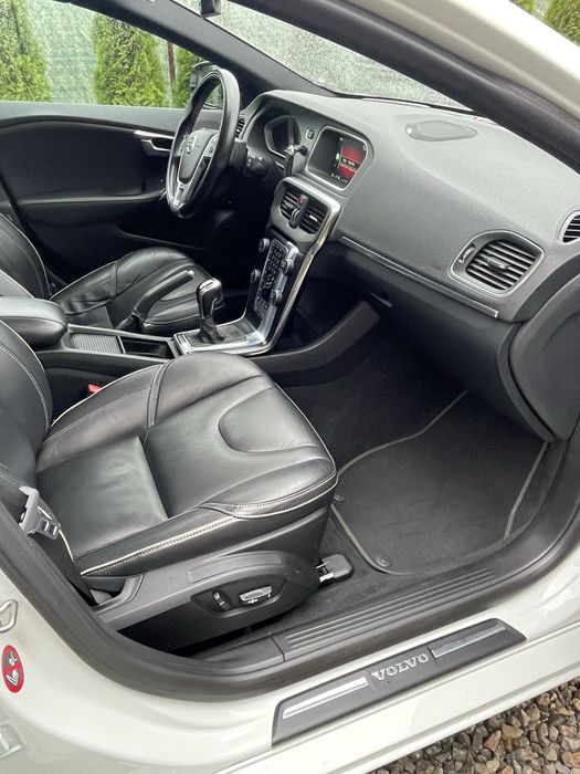 Volvo V40 2.0 D4 R-design,Ocean Race,Business,najbogatrza wersja  !