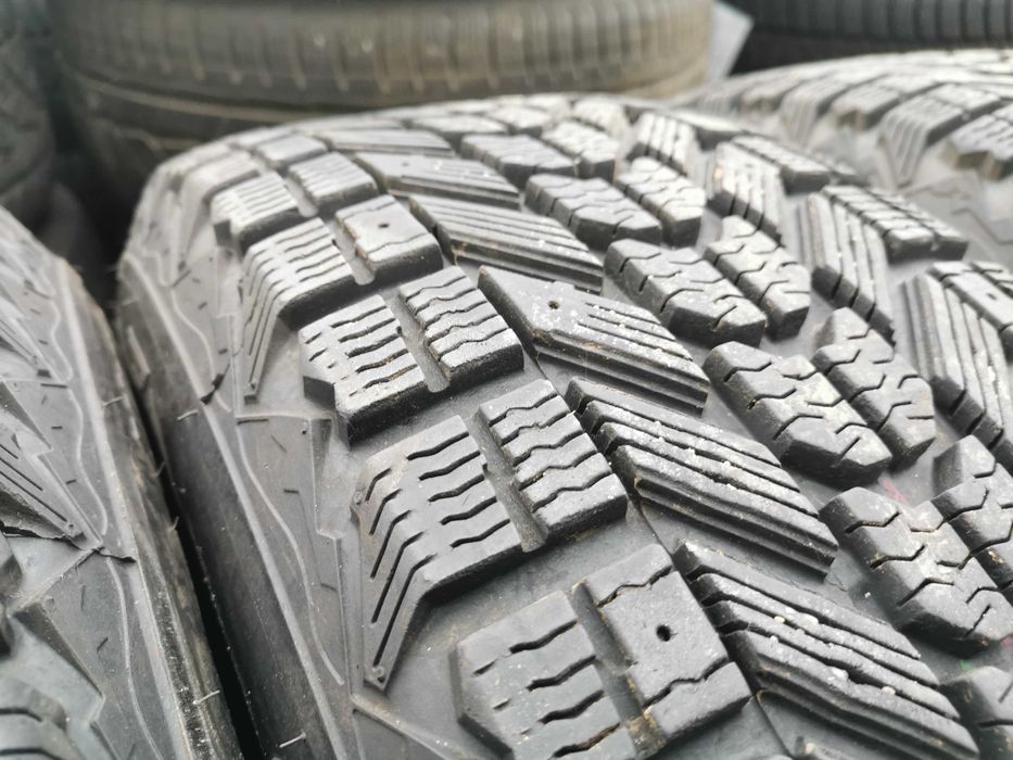 Firestone Winterforce UV 235/65r17 103S 7-8mm N1233