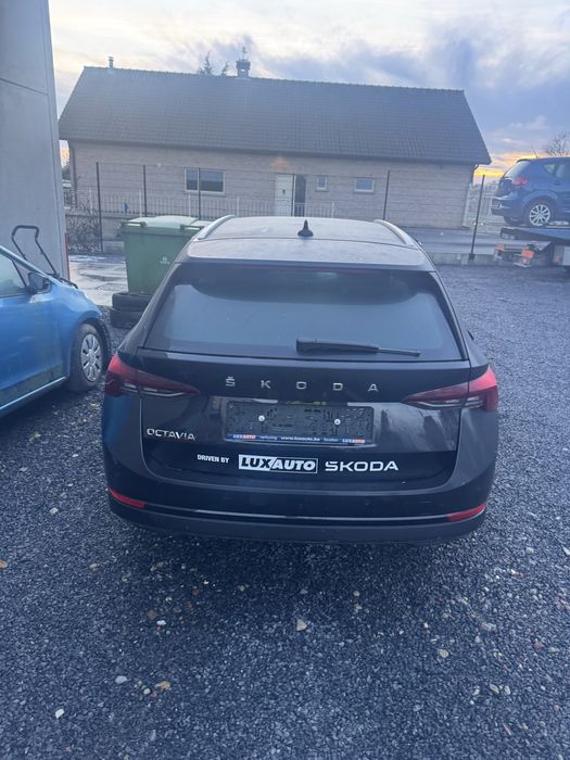 Skoda Octawia 2litr automat Nowa uszkodzona