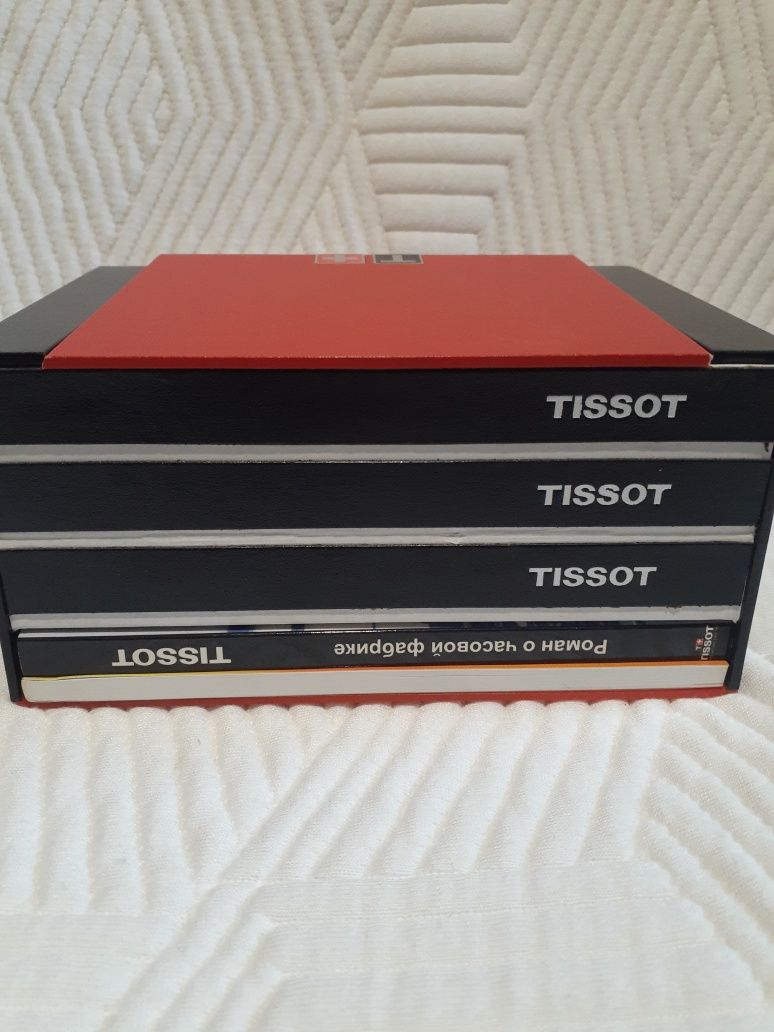 Продаеться НОВИЙ ШВЕЙЦАРСЬКИЙ кварцовийі годиник TISSOT(.Оригінал)
