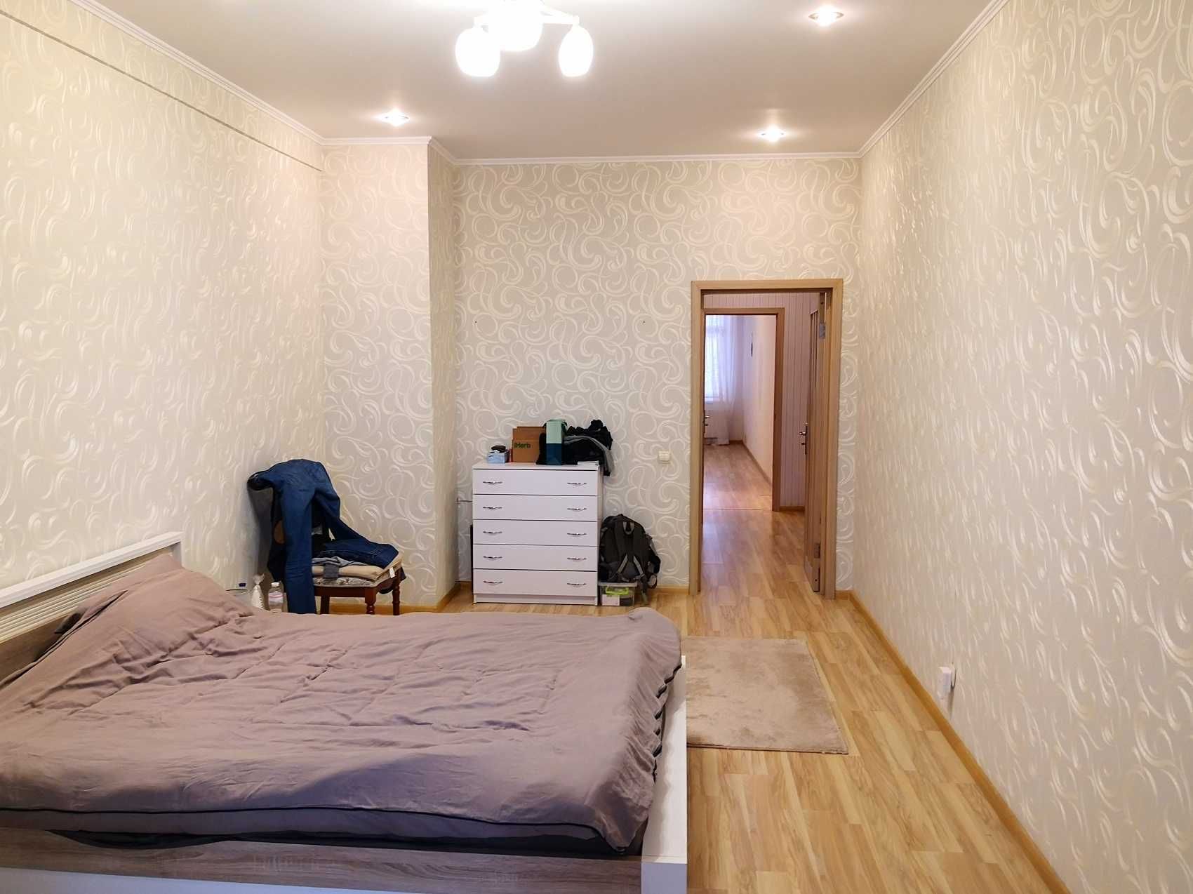 Продам 3х комнатную квартиру в центре Киева Печерский район Коновальца