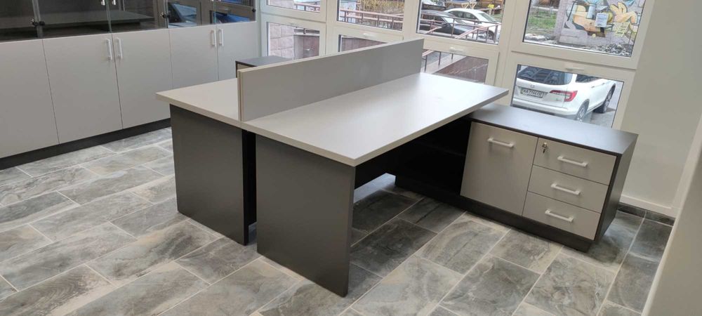 Виготовлення нестандартних офісних меблів! Ресепшн| Столи| Шафи| Тумби