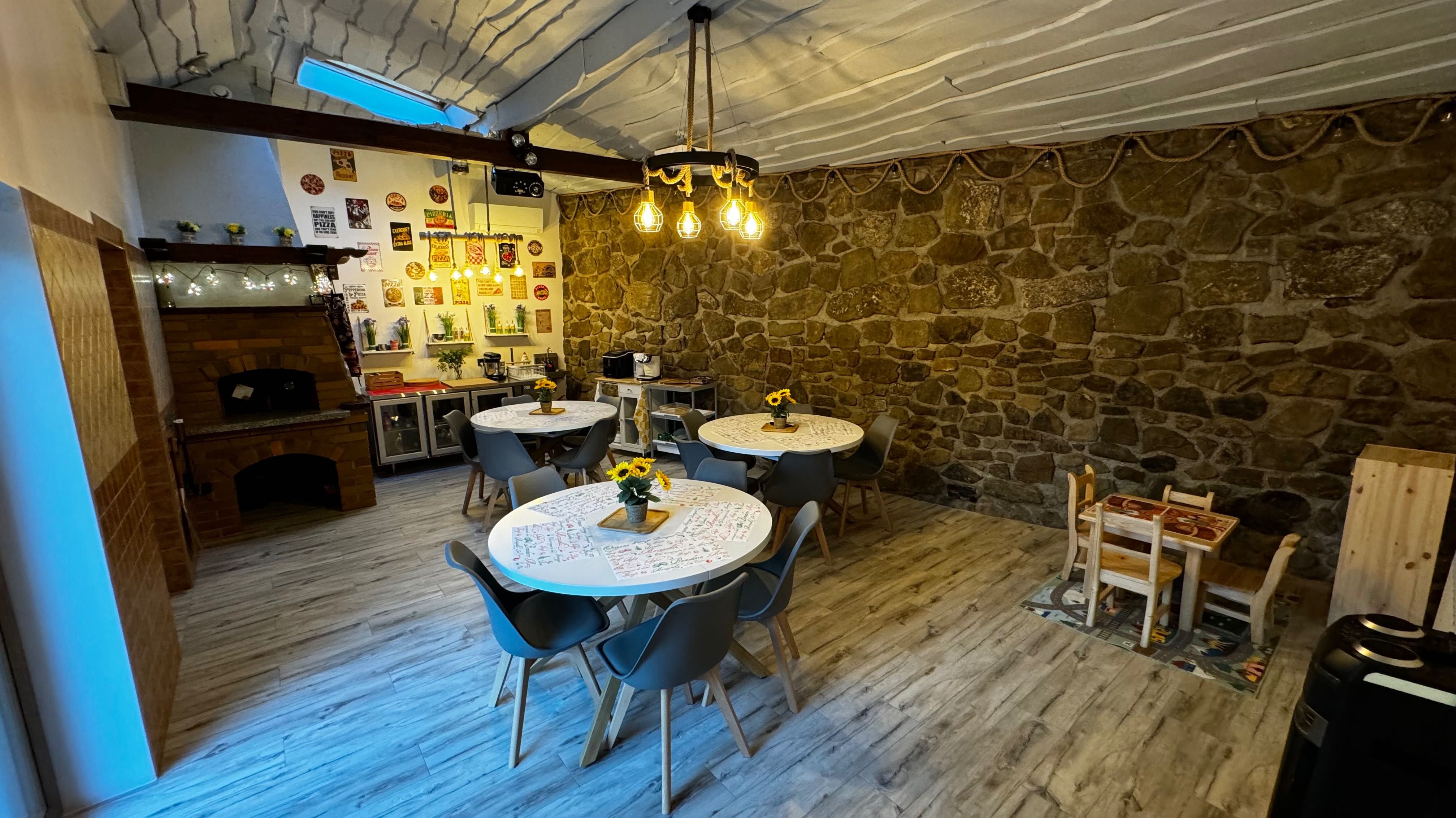 Sala imprezowa ZaGrodek Pizza i SPA – idealna na Twoje wydarzenie
