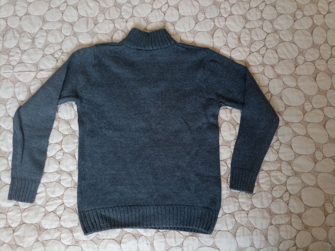Sweterek dla chłopca na 122-128 cm
