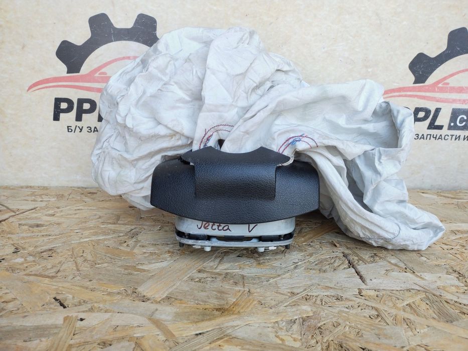 VW Jetta V 05-11 Golf V Passat B6 Подушка безопасности водителя в руль