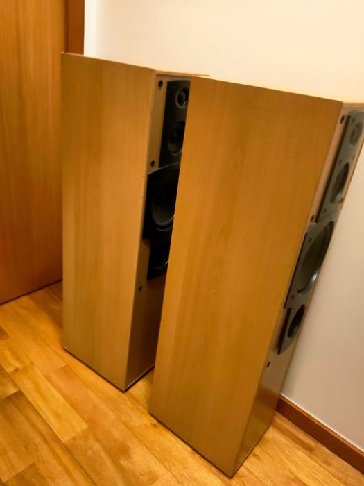 Colunas de som Jamo E555