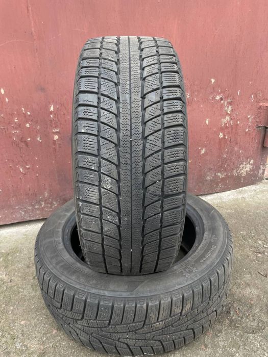 Зимова гума 205/55 R16