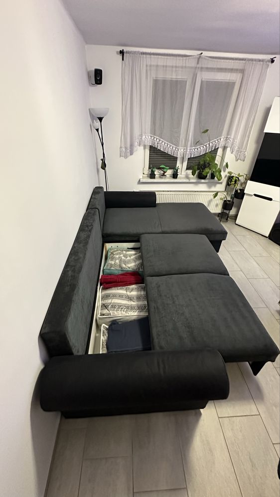 Rogówka z funkcją spania i pojemnikiem na pościel – 300x187 cm