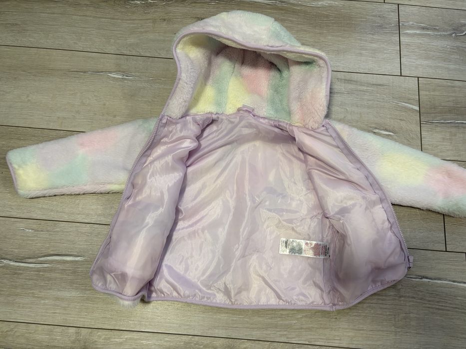 Продам теплу мʼяку кофту на дівчинку 104