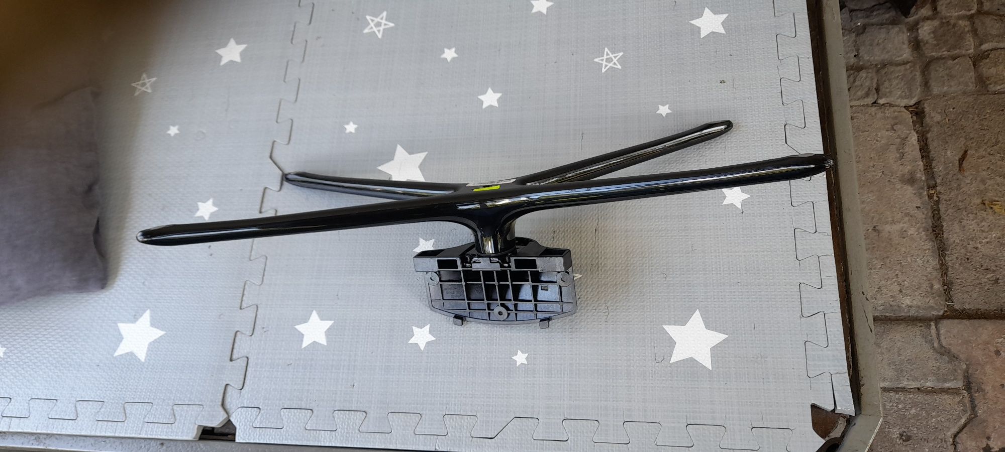 Stojak pod telewizor samsung 32 cale