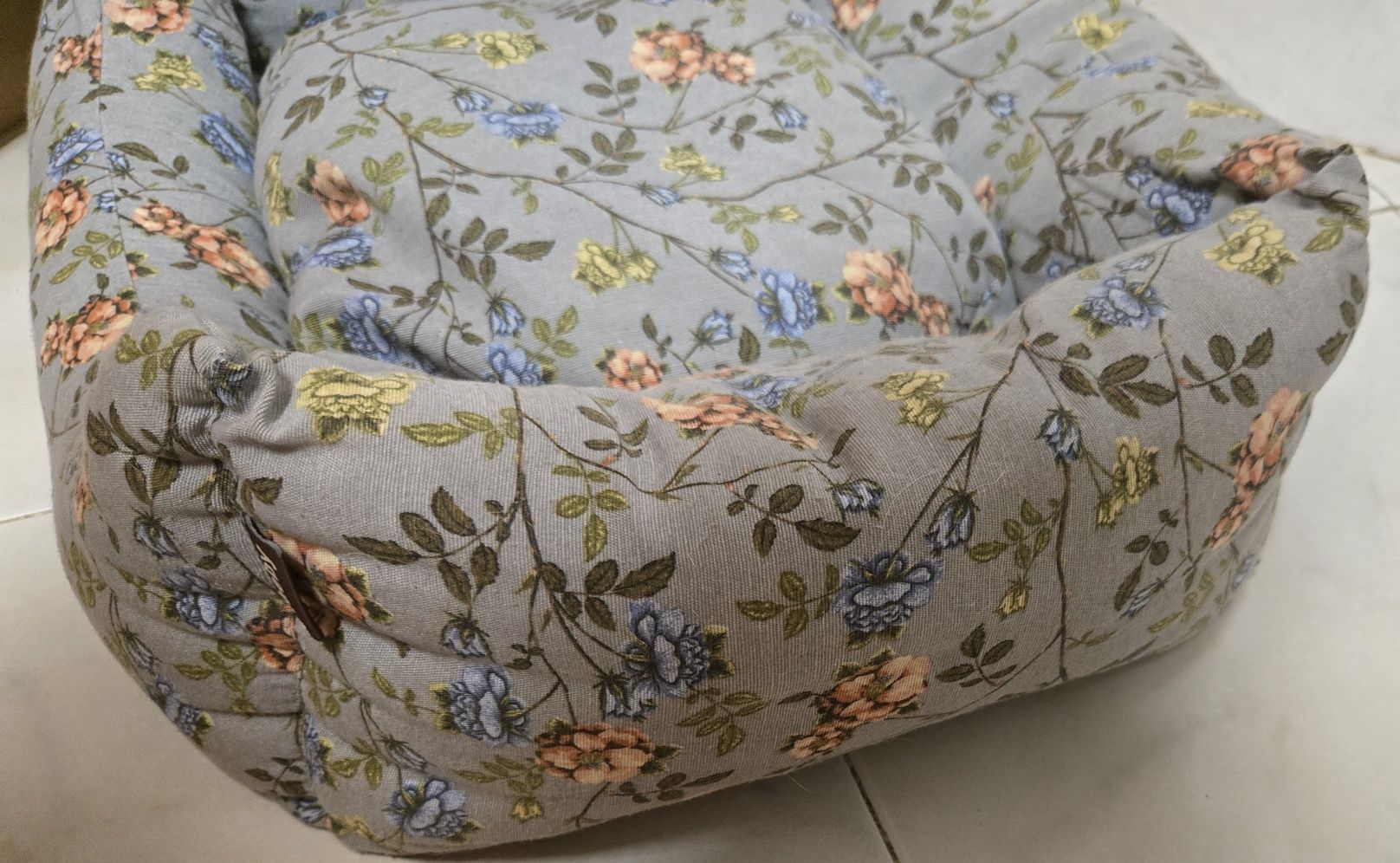Cama para cão com almofada amovível