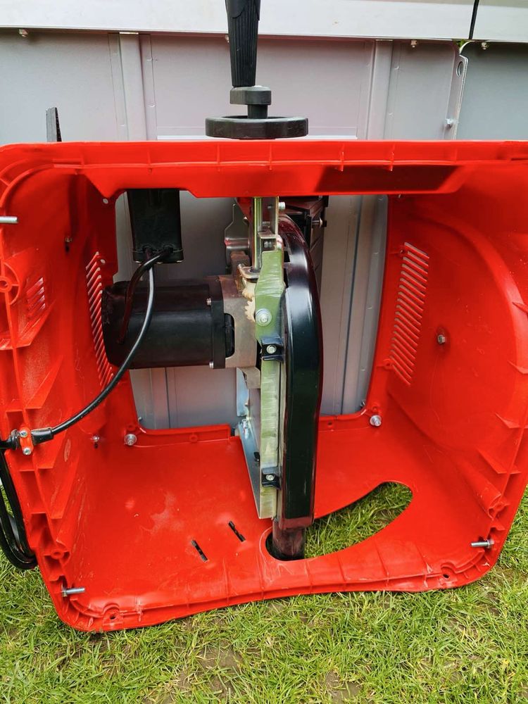 Циркулярна пила Einhell TC-TS 2000 U