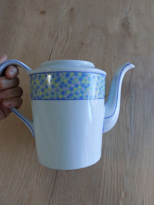Bule em porcelana de Limoges. Novo
