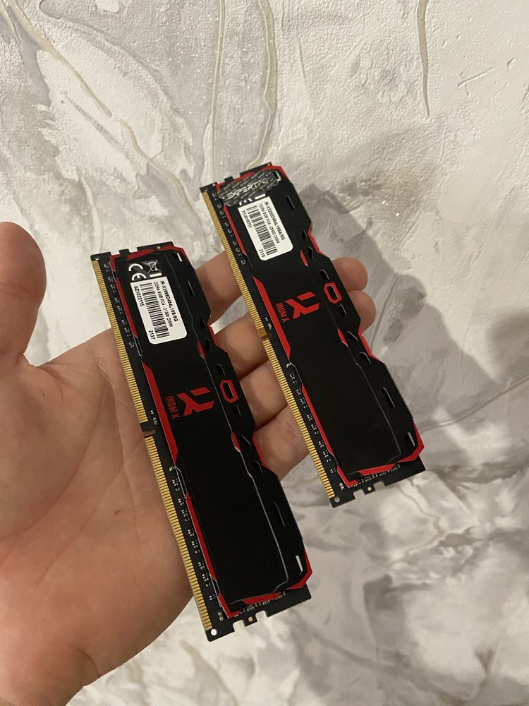 Продам Оперативну память IromX 16gb DDR4