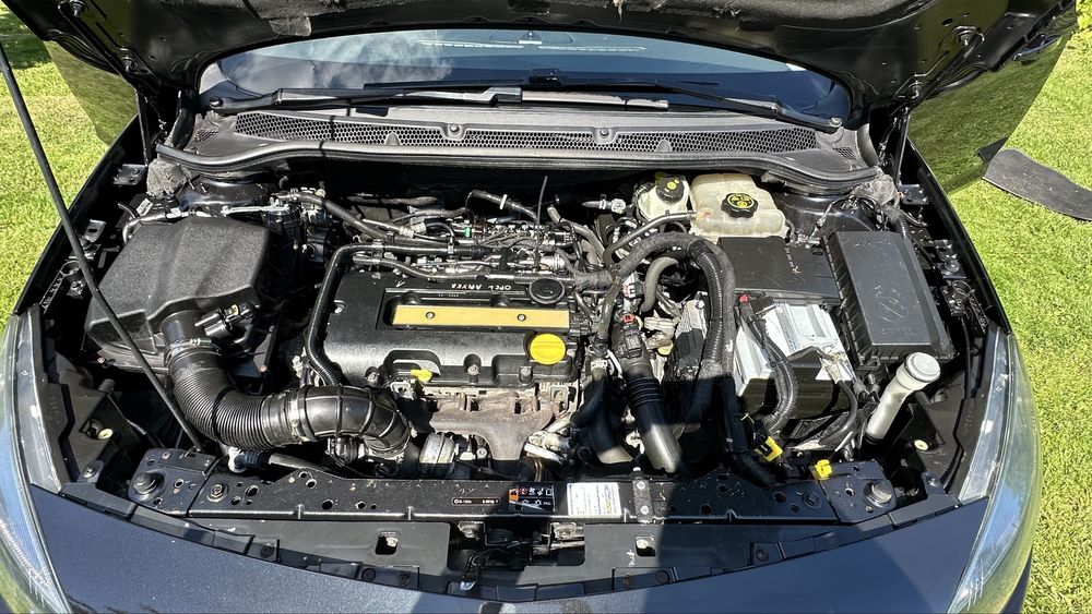Opel Astra J kombi 1.4 turbo z nowym gazem plus hak