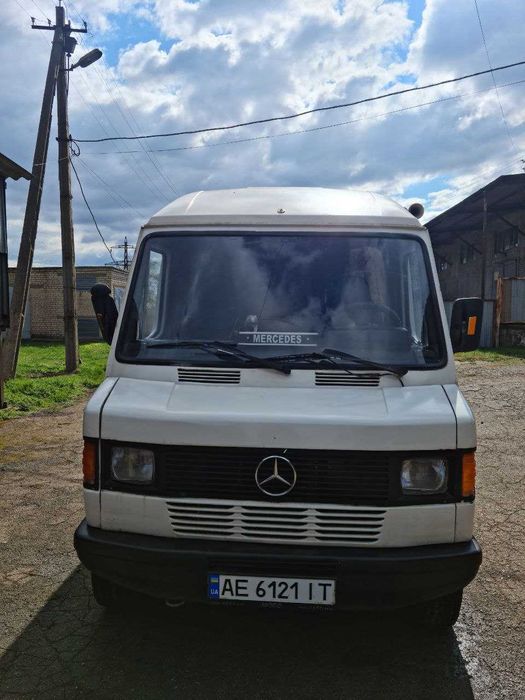 продам вантажний фургон (малотонажний