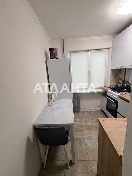 Черемушки. Продам 2 ком.квартиру с ремонтом.Средний этаж/Филатова