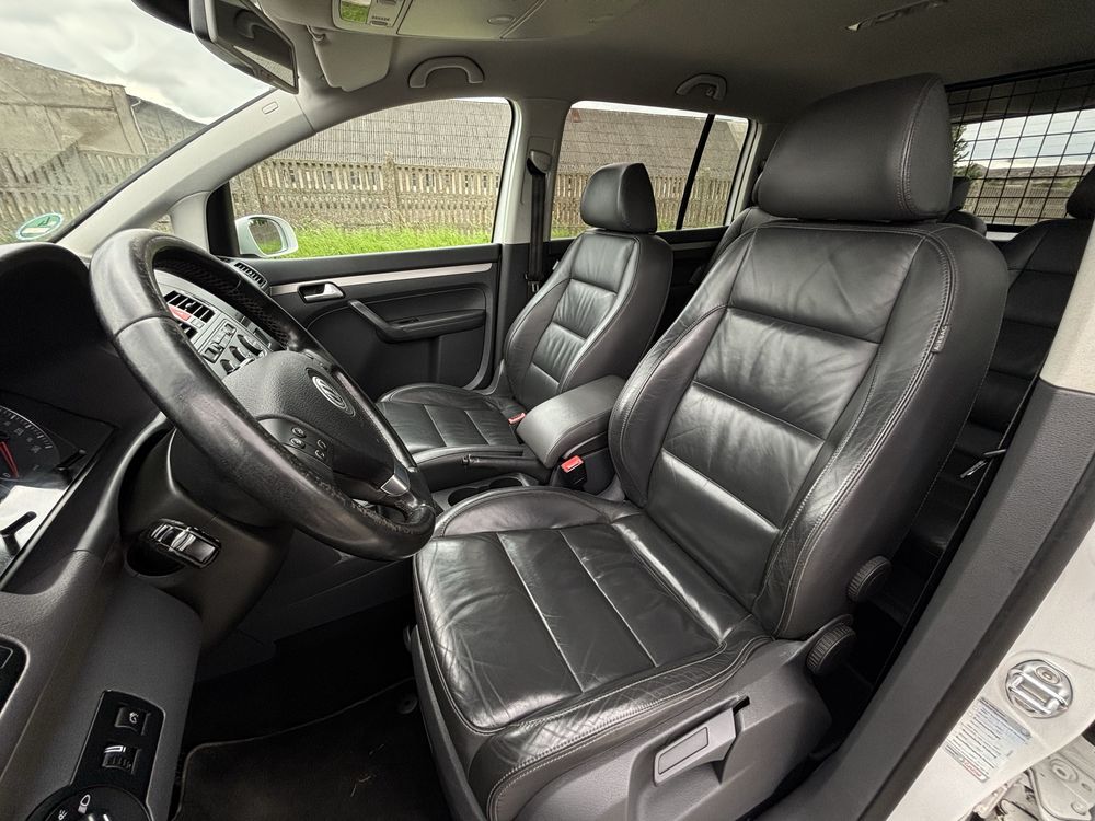 Volkswagen Touran Cross 2.0 TDI ! Lift ! Xenon ! Po Opłatach !