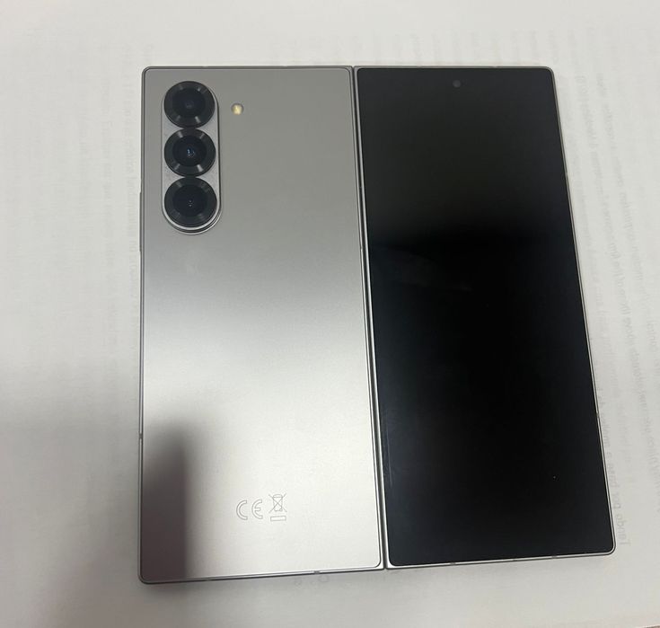 Samsung Galaxy Z Fold 6 – 256 GB – Como novo