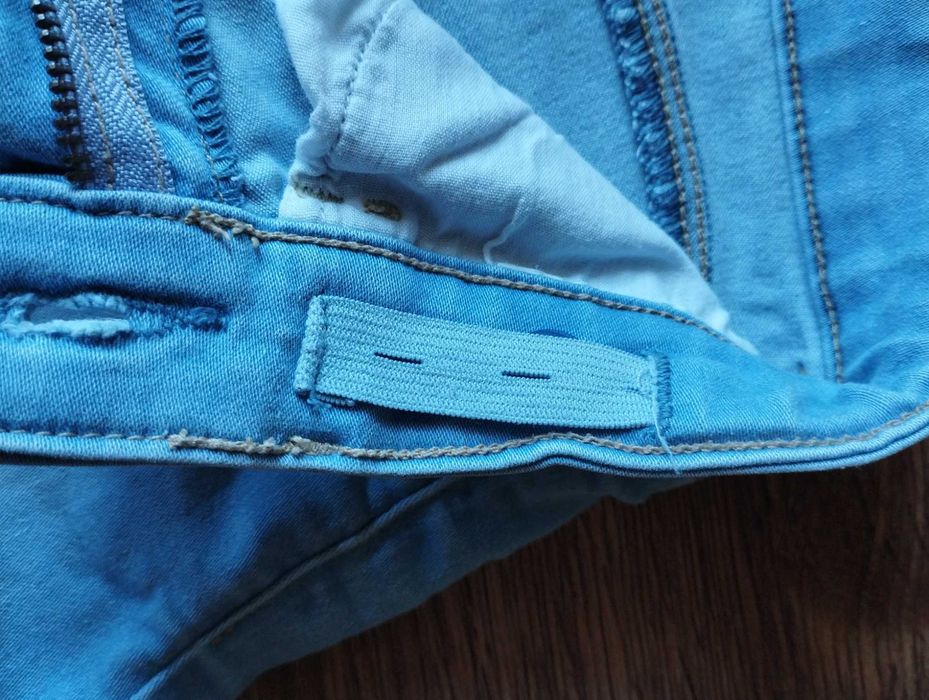 Шорти джинсові стрейчеві голубі д/дівчини р-р 136/140 на 9-10лет