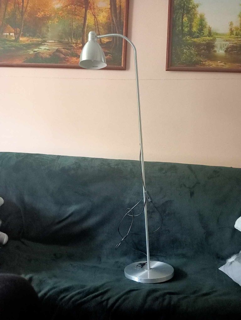 Lampa Ikea stojąca