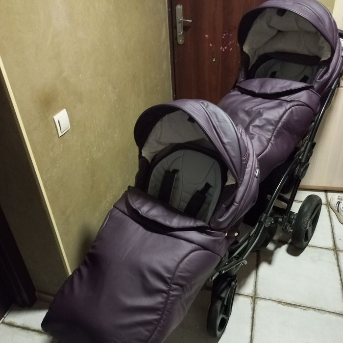 Коляска для двійні