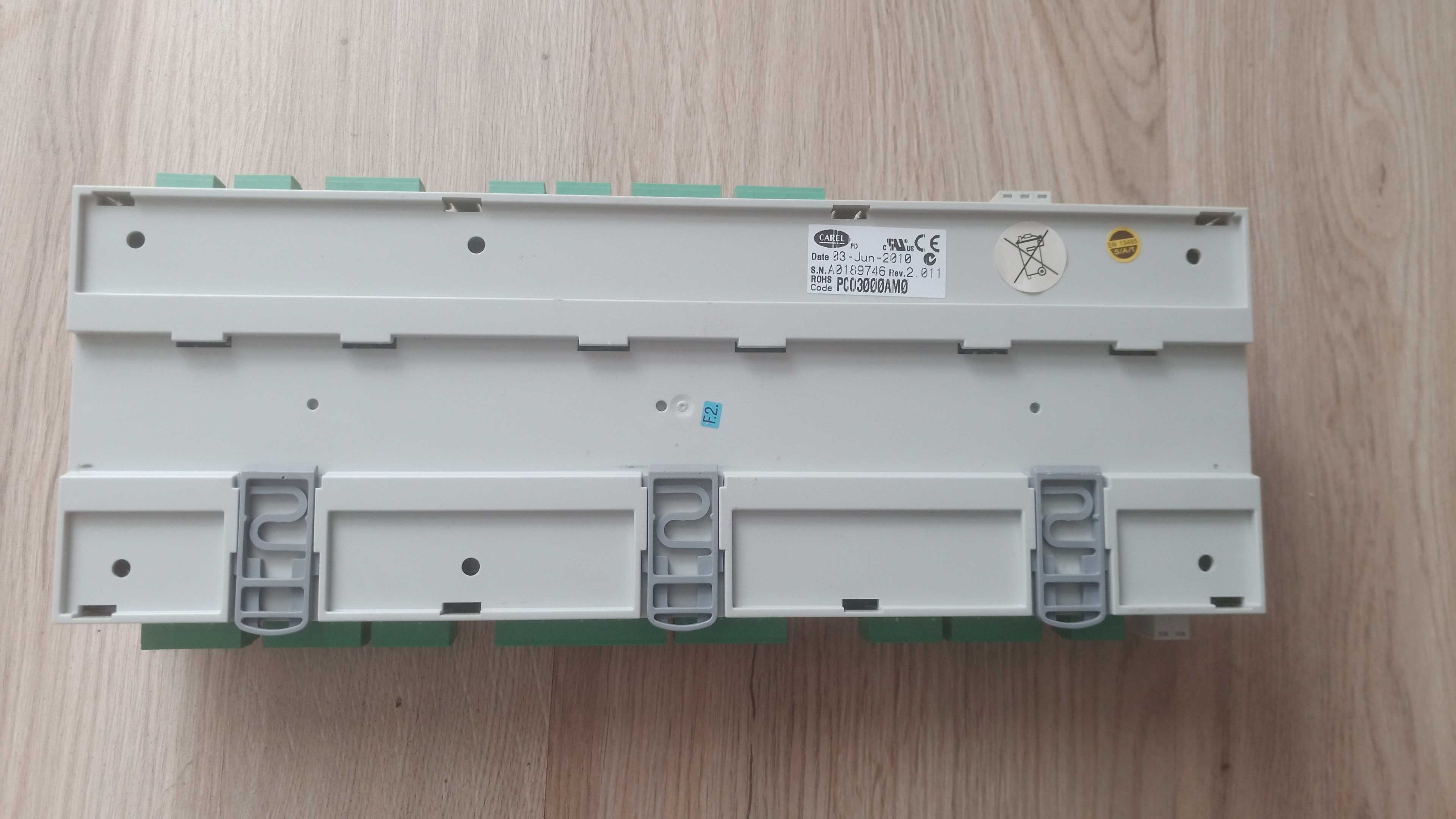 Standard Modular Chiller HP
1/8 compressors with CAREL driver
pCO 3