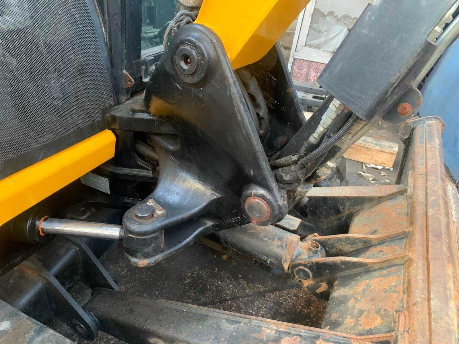 Мініекскаватор JCB 51R-1