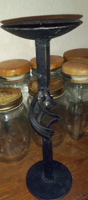 Castiçais de ferro forjado