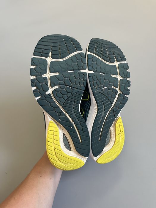 New balance x860 fresh foam fuelcell 43(27.5cm)